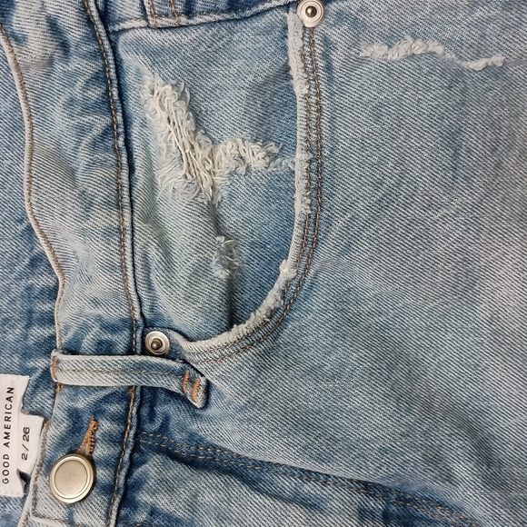 Good American Indigo Good 90's High Waist Denim Distressed Shorts - Picture 8 of 9